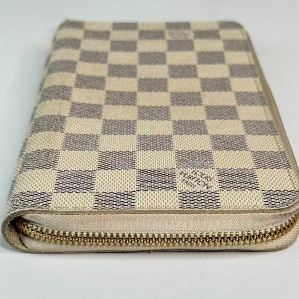 Louis Vuitton Damier Azur Wallet with Gold Accent - Picture 3 of 11